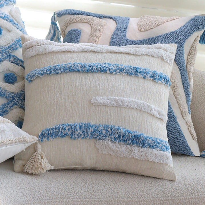 Decorative cushion with geometric pattern