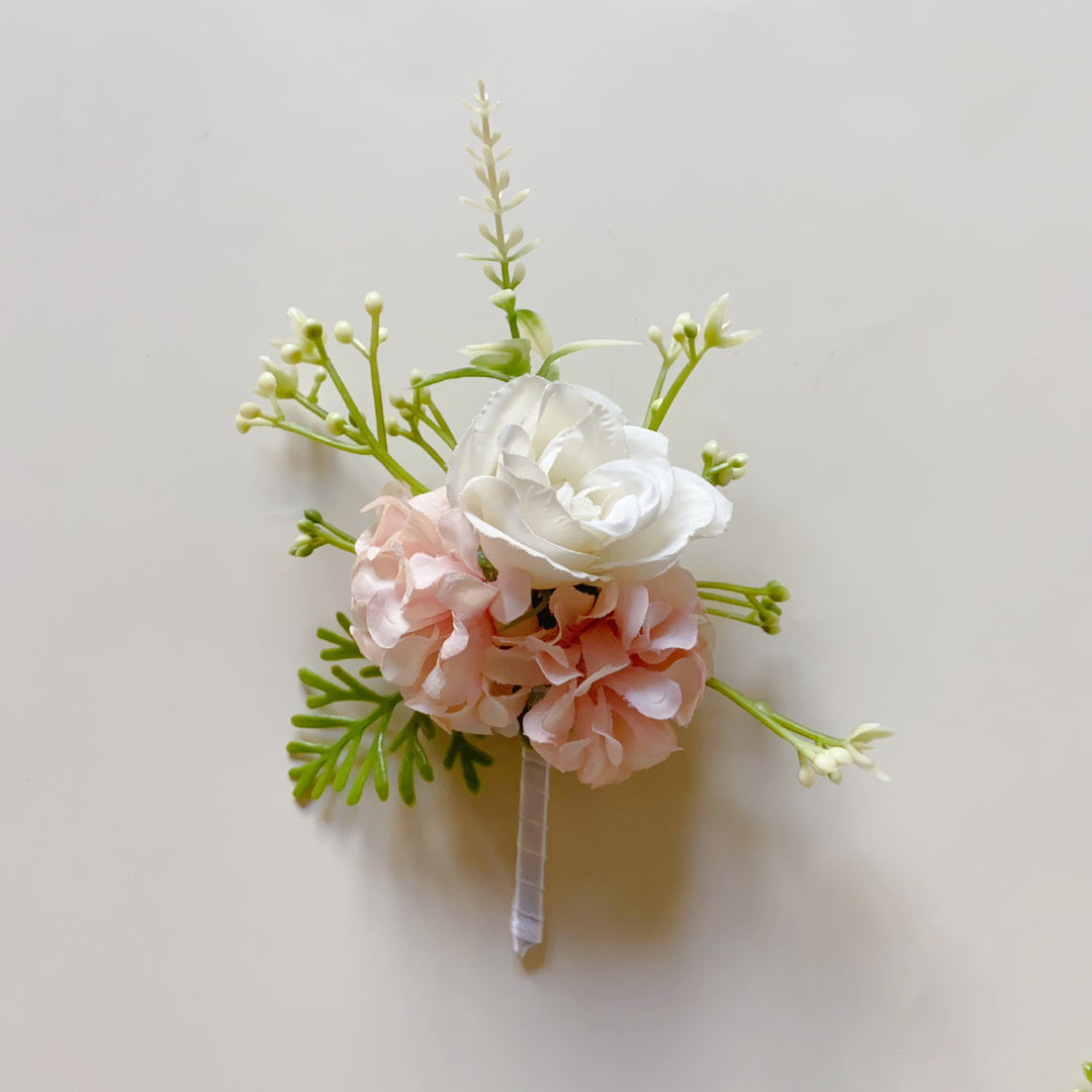 Elegant Floral Lapel Corsage