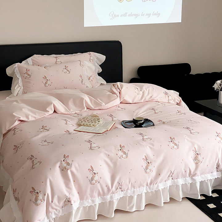 Bedding set with ruffles and cute bunny print