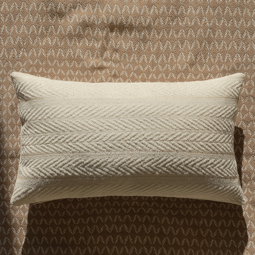 Elegant and artistically designed rectangular cushion