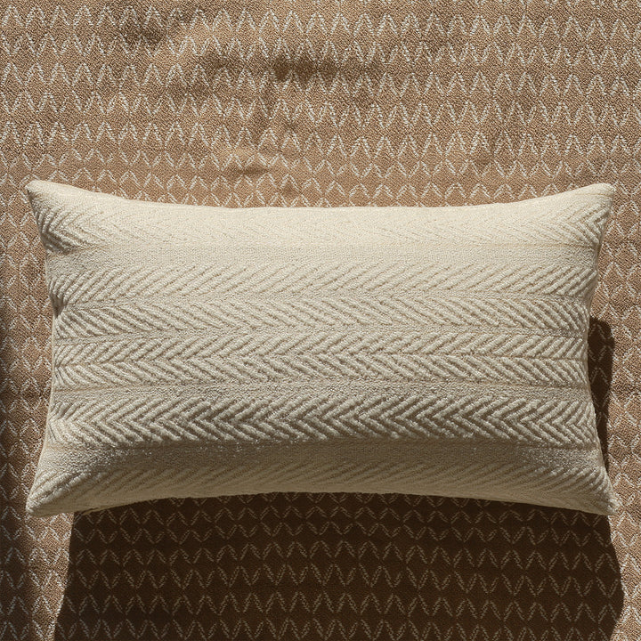 Elegant and artistically designed rectangular cushion
