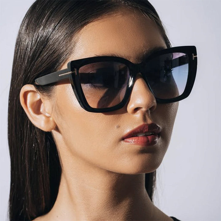 Women's large sunglasses in modern design with trendy tortoise pattern Stornfield
