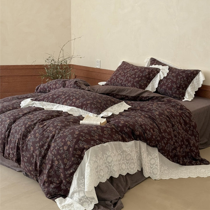 Quilted Floral-Print Lace-Edged Comforter & Sham Set