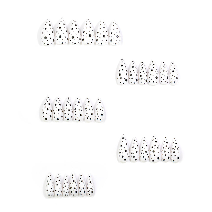 Elegant Pointed Press-On Nail Set