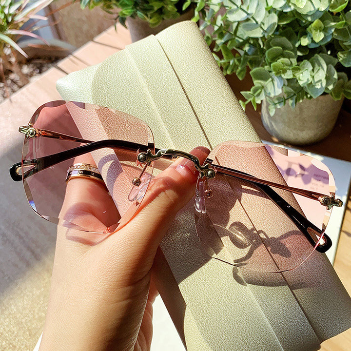 Women's stylish wing sunglasses with high-quality metal frame Stornfield