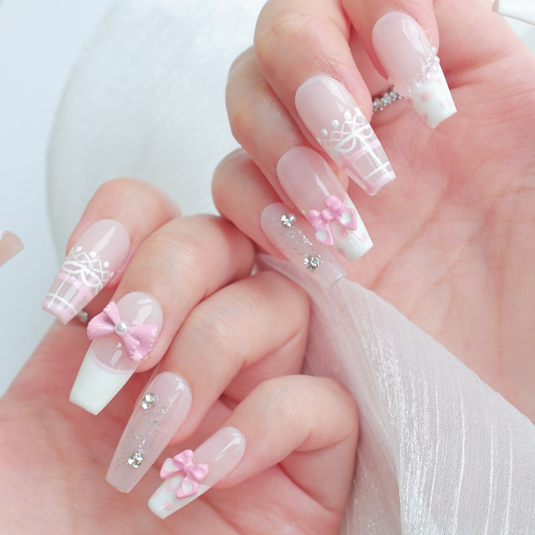 Decorative Nail Art Set with Bow Accents