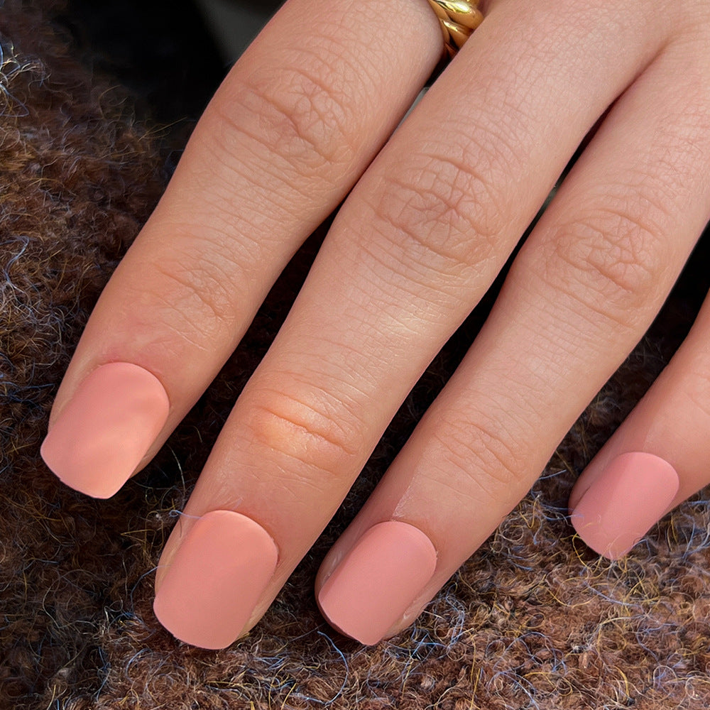 Artificial nail art with matte finish Stornfield