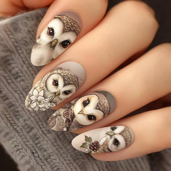Artificial nails with owl design Stornfield