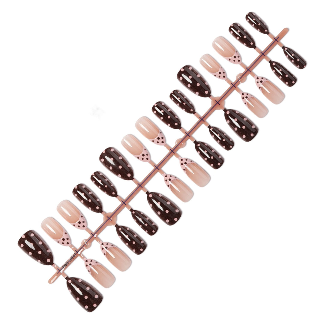 Artificial nail set with elegant zigzag and polka dots Stornfield