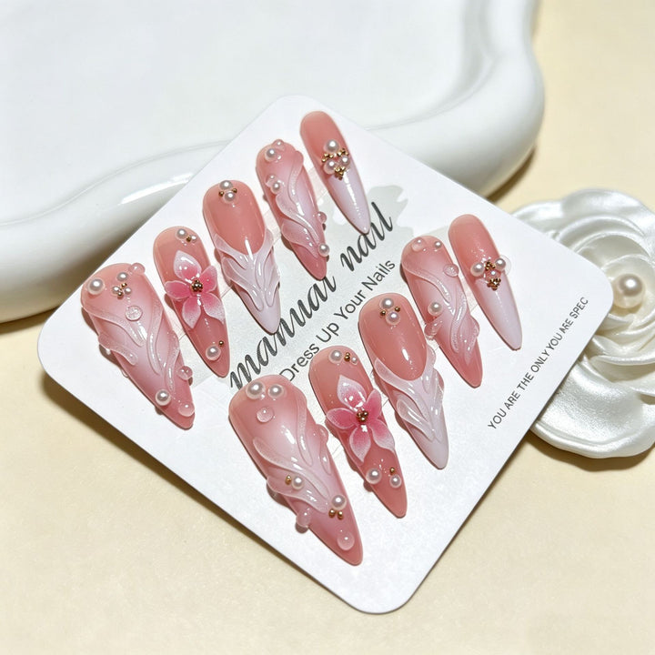 Floral Design Press-On Nail Tips Stornfield