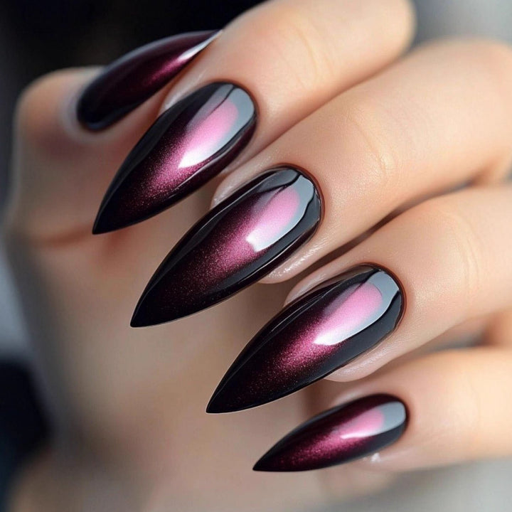 Artificial nails with polka dots Stornfield