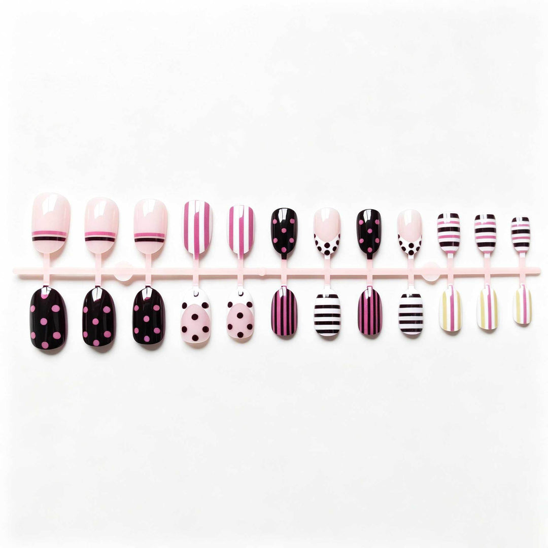 Artistic Chocolate-Themed Nail Art Kit