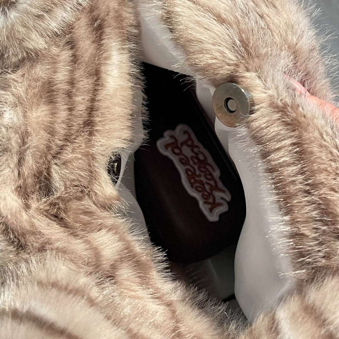 Cozy Plush Shoulder Bag with Animal Motif Stornfield