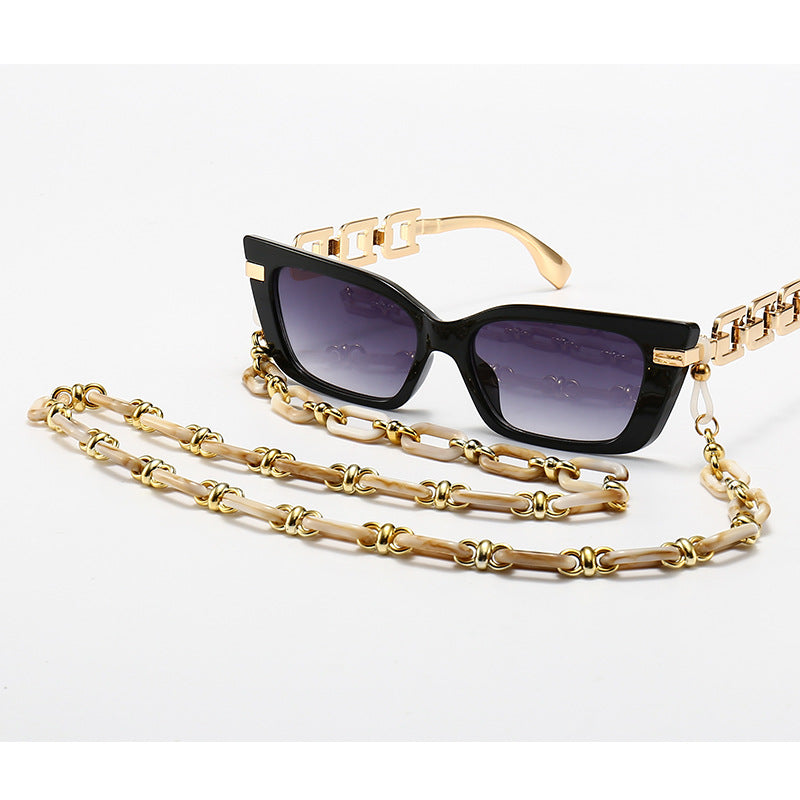 Fashion Cat-Eye Sunglasses with Elegant Chain Stornfield