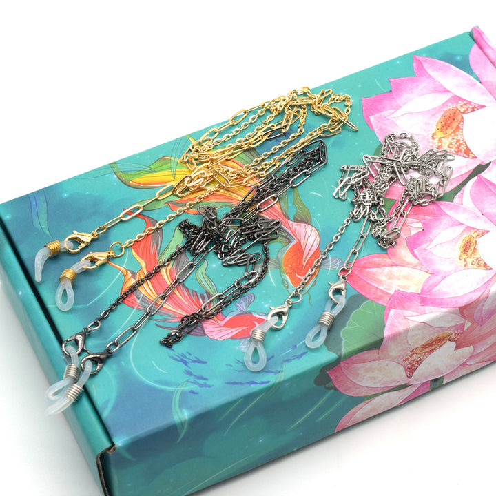 Fashion-Forward Metal Eyewear Chain Stornfield