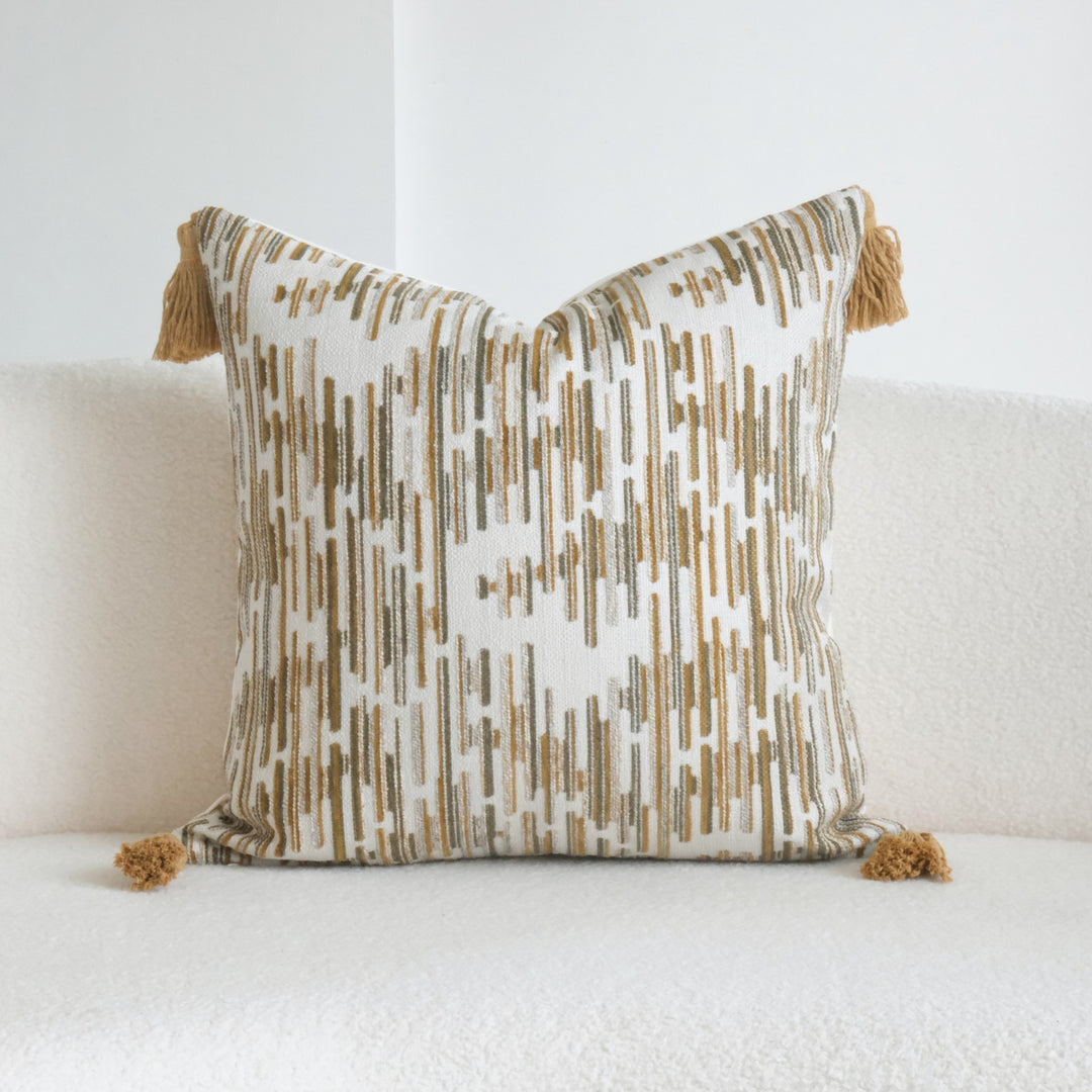 Decorative Accent Cushion for Sofa Decor
