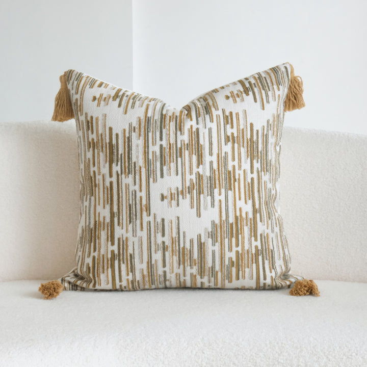 Decorative Accent Cushion for Sofa Decor