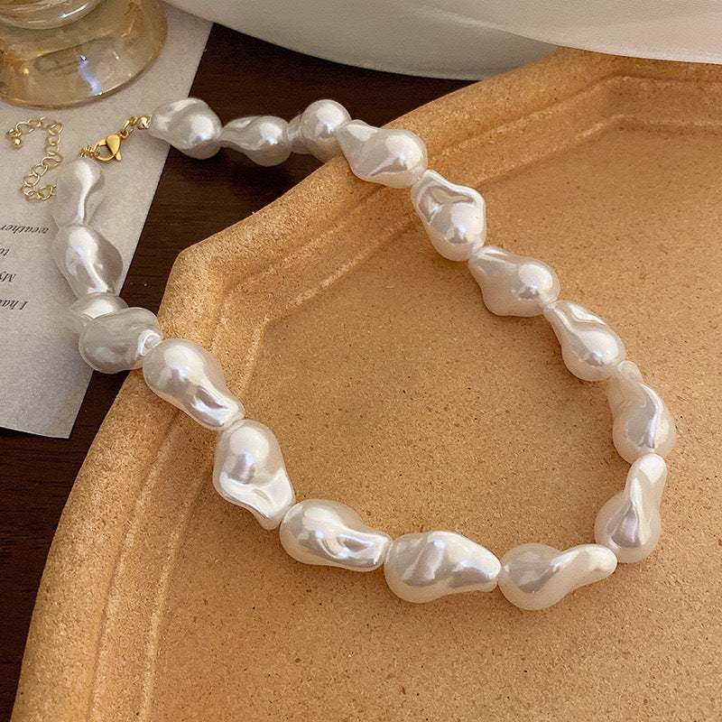 Pearl Necklace with Irregular Design Stornfield