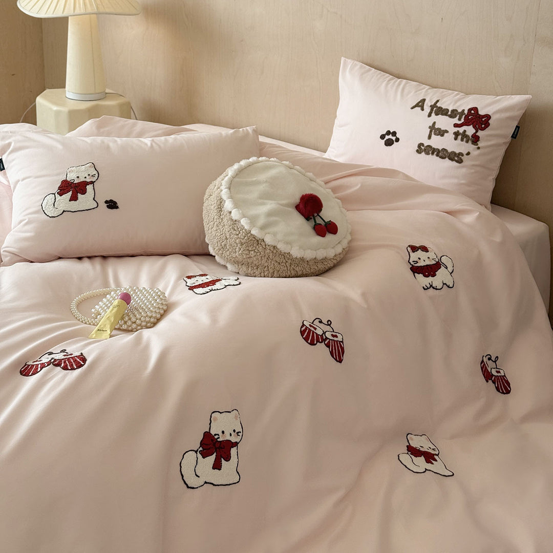 Embroidered Cotton Duvet Cover Set with Cute Cat Motif