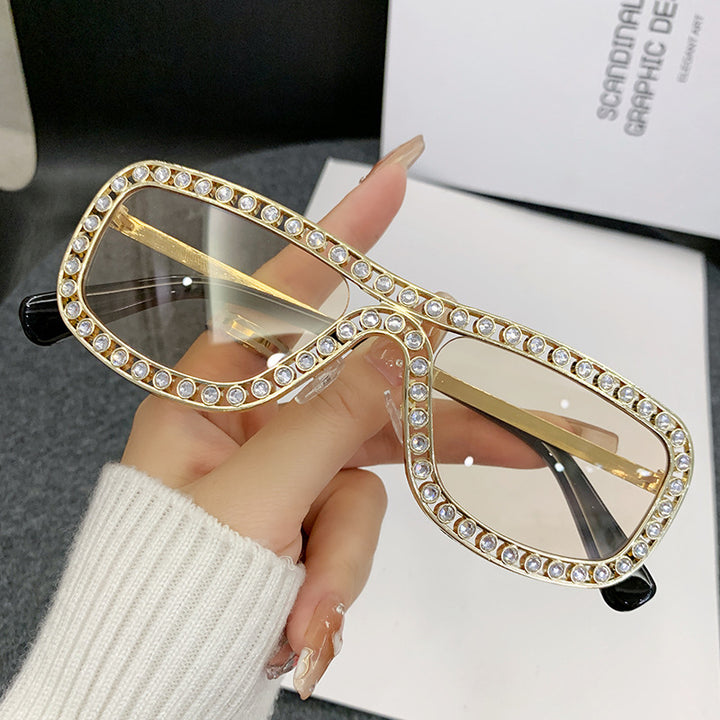 Women's extravagant Cat-Eye sunglasses with golden accents Stornfield