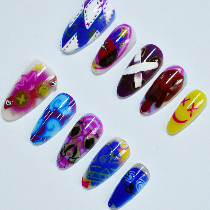 Artistic Kiss-Themed Press-On Nail Art Stornfield