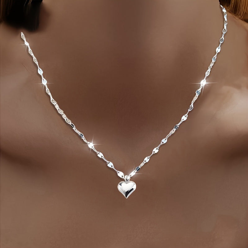 Heart-Shaped Pendant Necklace Stornfield