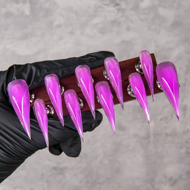 Stiletto Pointed Press-On Nails