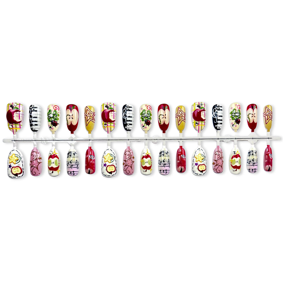 Artistic Nail Art Press-On Set 1790745389