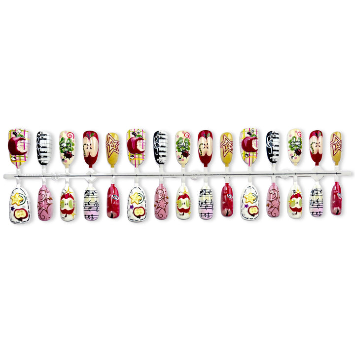 Artistic Nail Art Press-On Set 1790745389