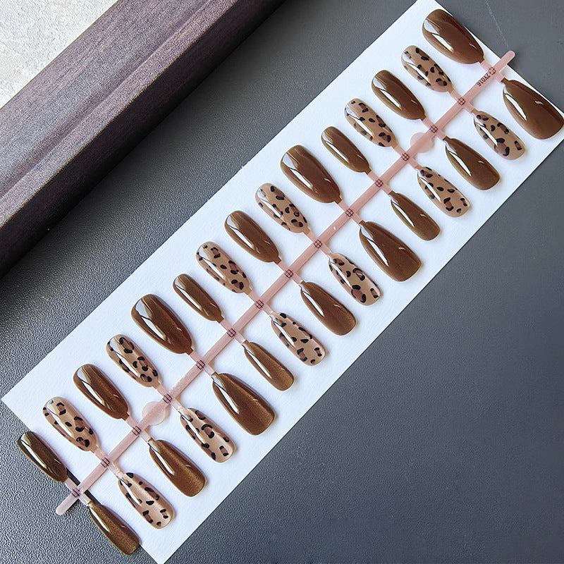 Fashionable Artificial Nails in Trendy Animal Print Design Stornfield