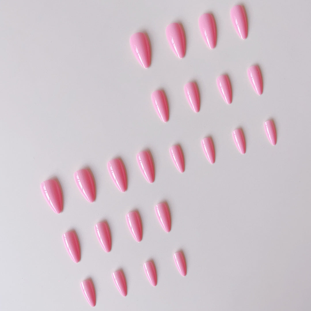 Elegant artificial nail tips with high-gloss finish Stornfield
