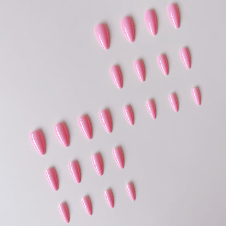 Elegant artificial nail tips with high-gloss finish Stornfield