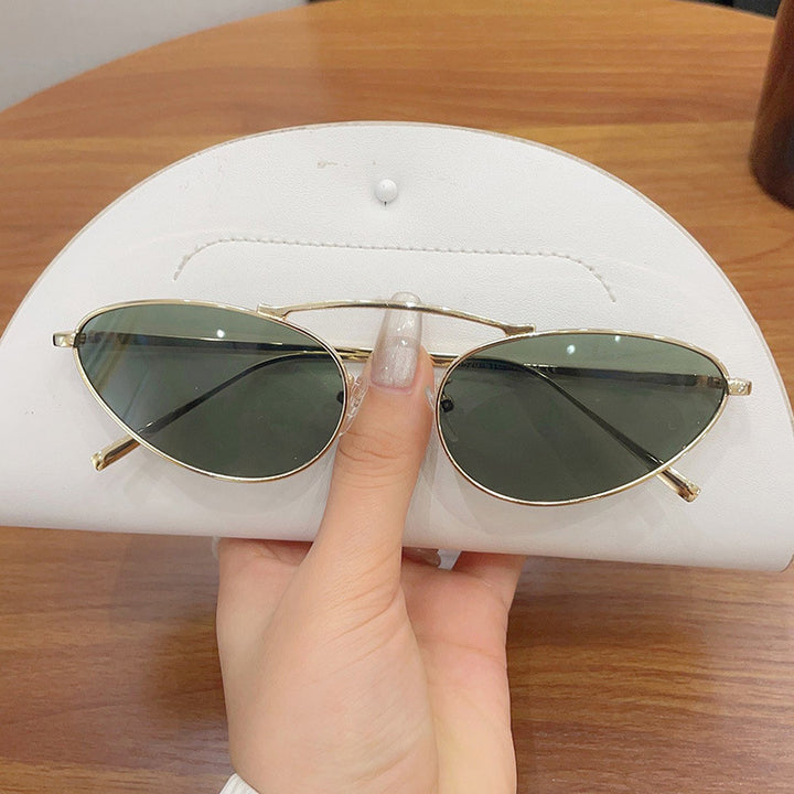 Fashionable sunglasses with elegant metal frame Stornfield