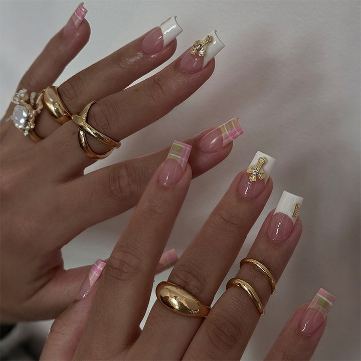 Artificial nails with elegant decorations Stornfield