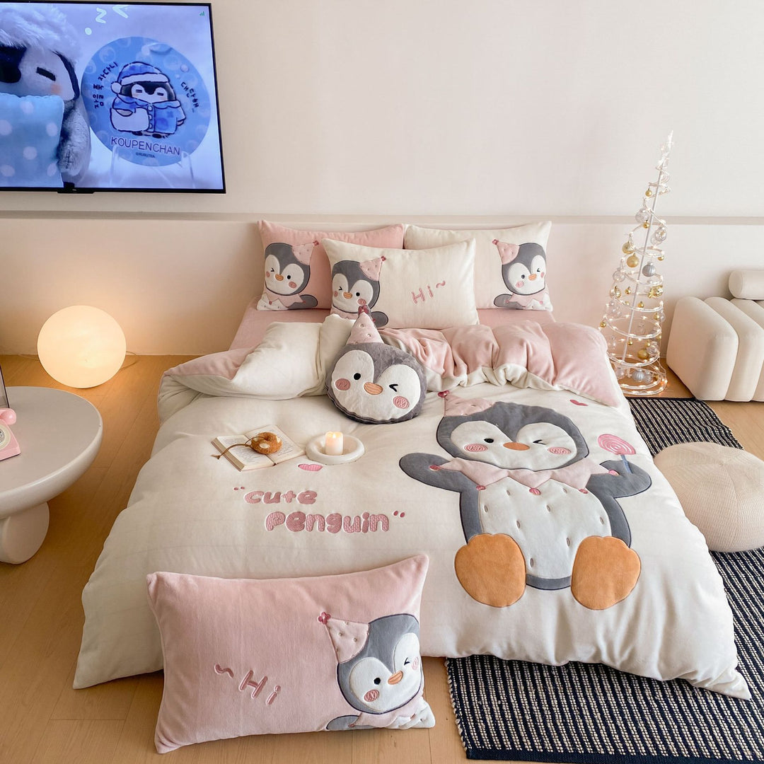 Cute Plush Appliqué Penguin Duvet Cover Set with Quilted Pillow Shams