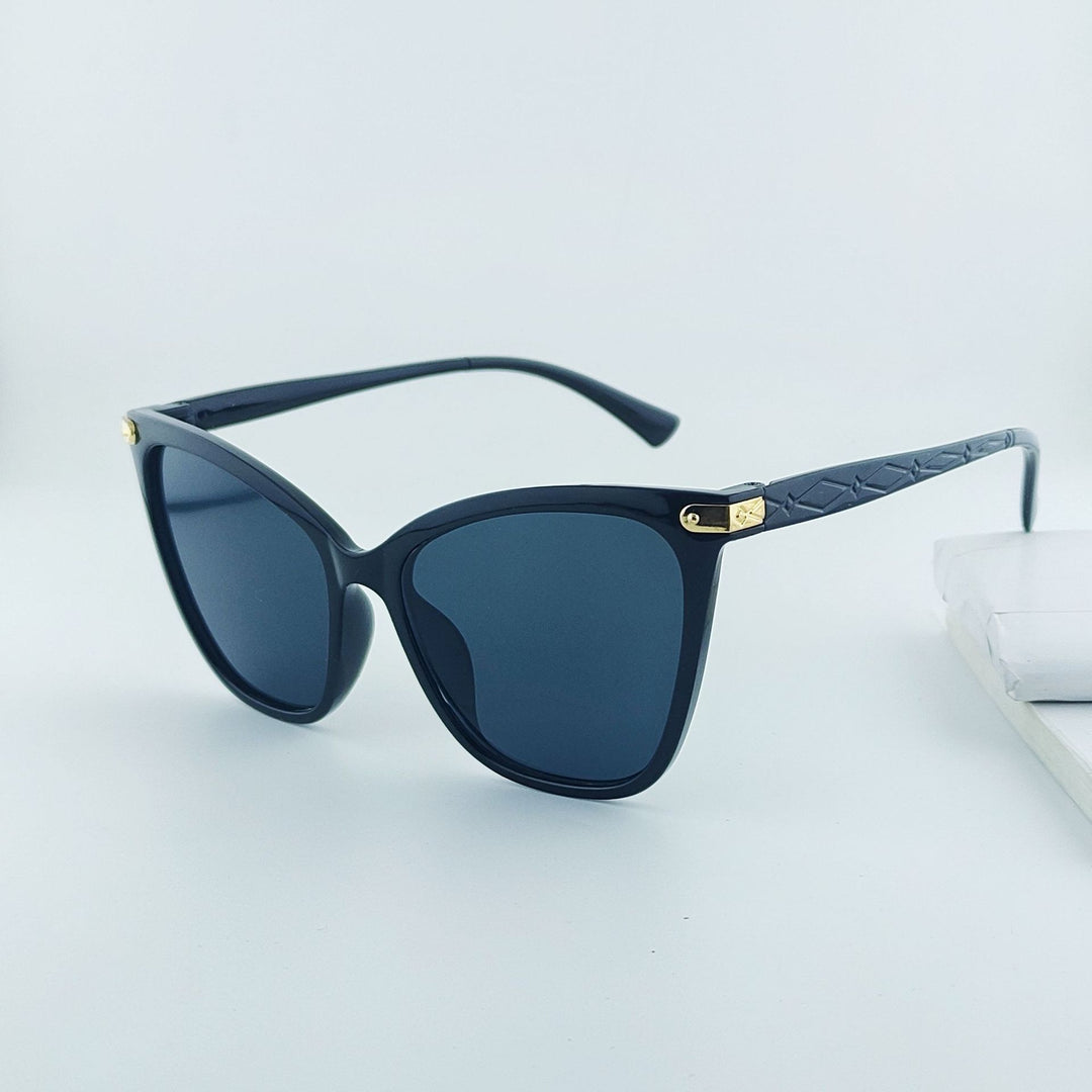 Chic Cat-Eye Sunglasses Stornfield
