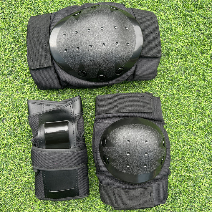 Safety package with knee protectors and wrist protectors Stornfield