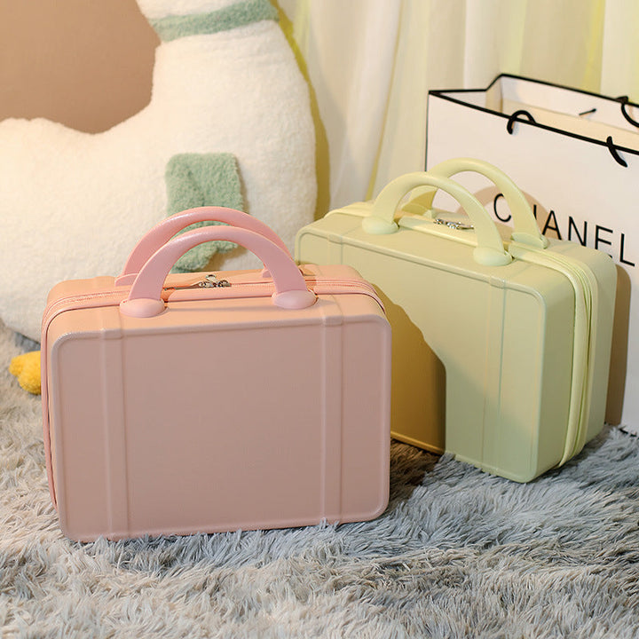 hard-shell travel cosmetic case with double-zip closure top handle and protective feet Stornfield