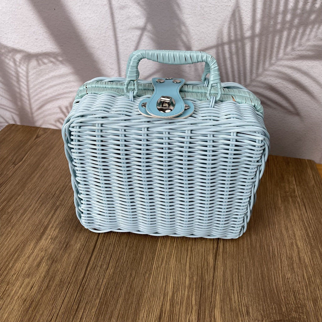 Women elegant handbag made of woven material Stornfield