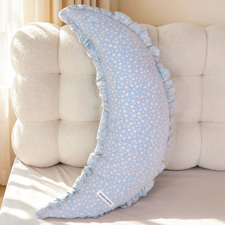 Mouth cushion with playful design Stornfield