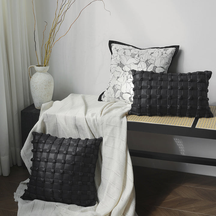 Structured decorative pillow