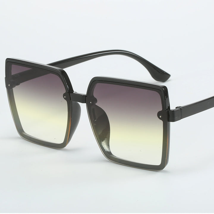 Women Oversized Sunglasses with Square Frame Stornfield