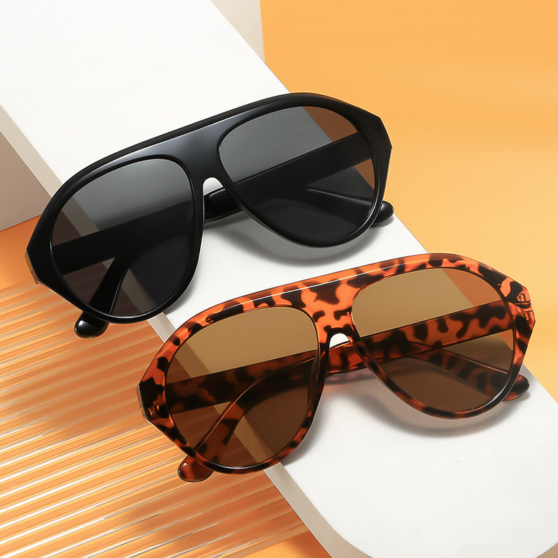 Trendsetting Oversized Retro Sunglasses Stornfield