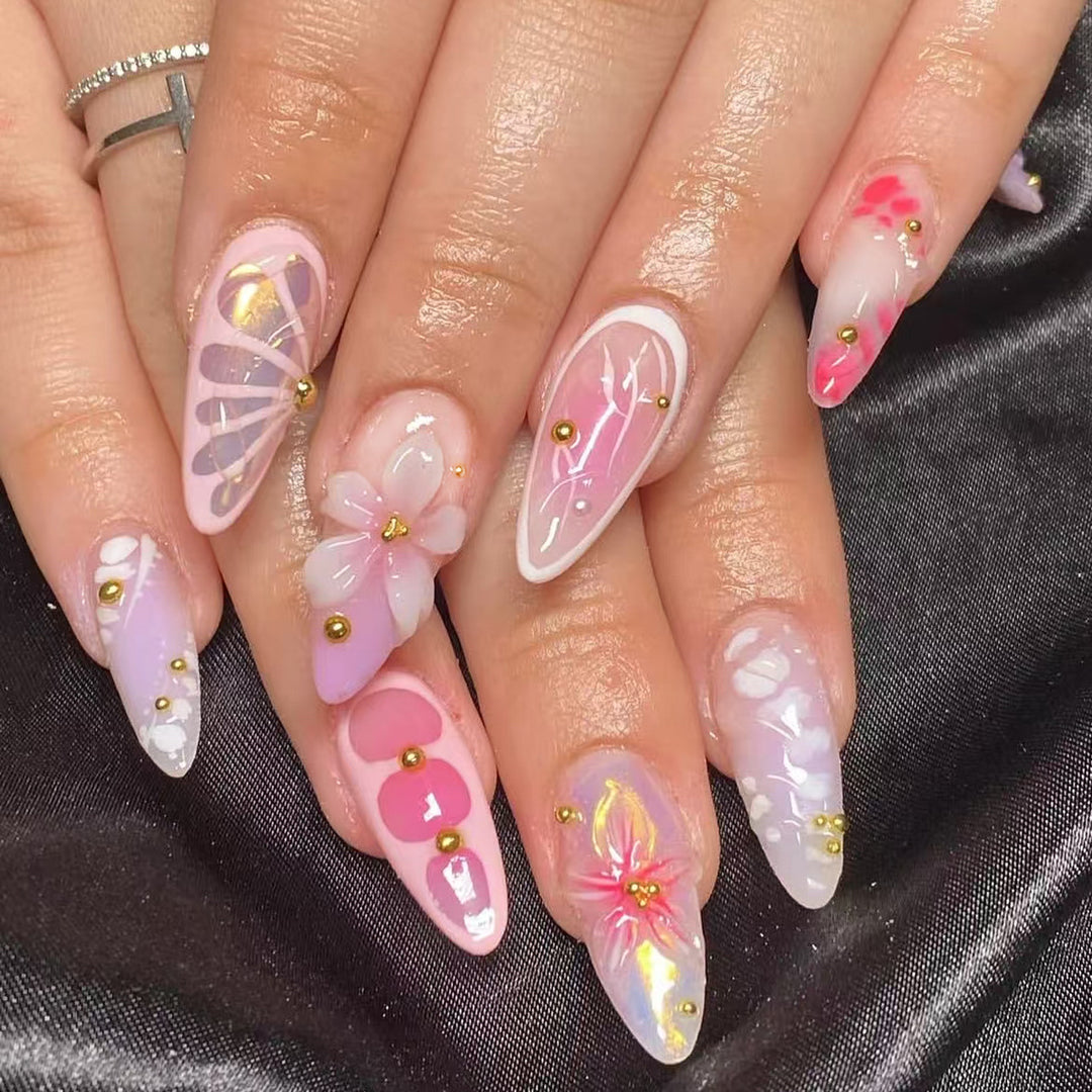 Artful nail art with floral accents Stornfield