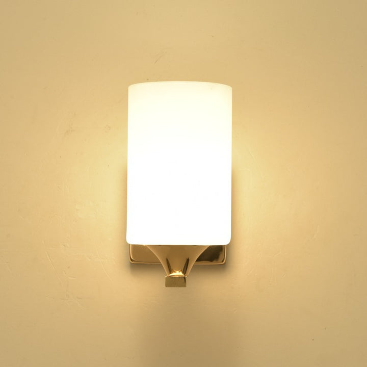 Elegant Modern Wall Sconce