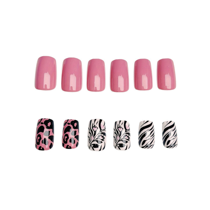 Fashionable animal motif artificial nails Stornfield
