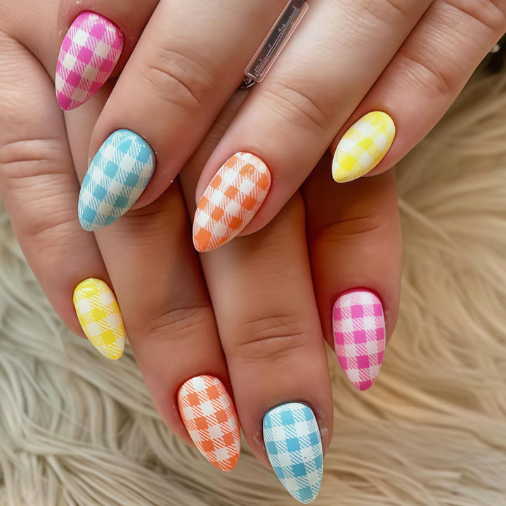 Artistic Press-On Nail Tips with Checkered Design Stornfield