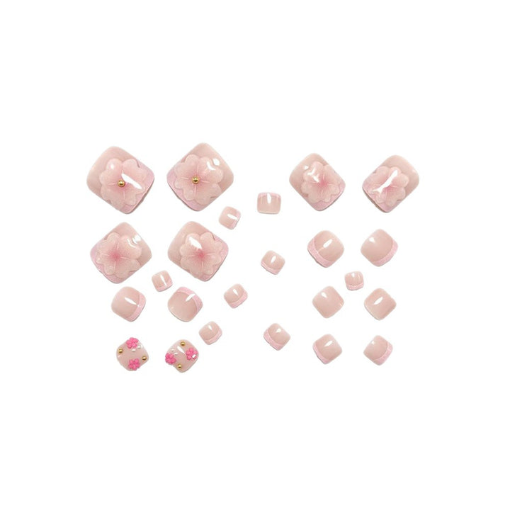 Nail art with floral accents Stornfield