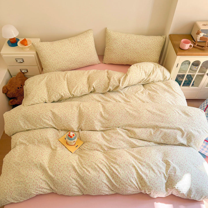 Soft Floral Patterned Duvet Cover Set