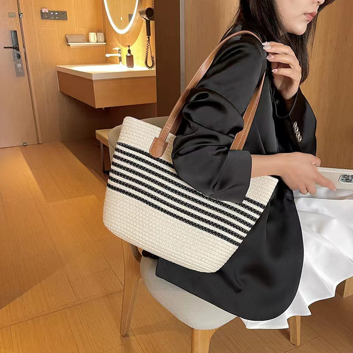 Elegant Tote Bag Made of Woven Bast Material with Robust Leather Accents Stornfield